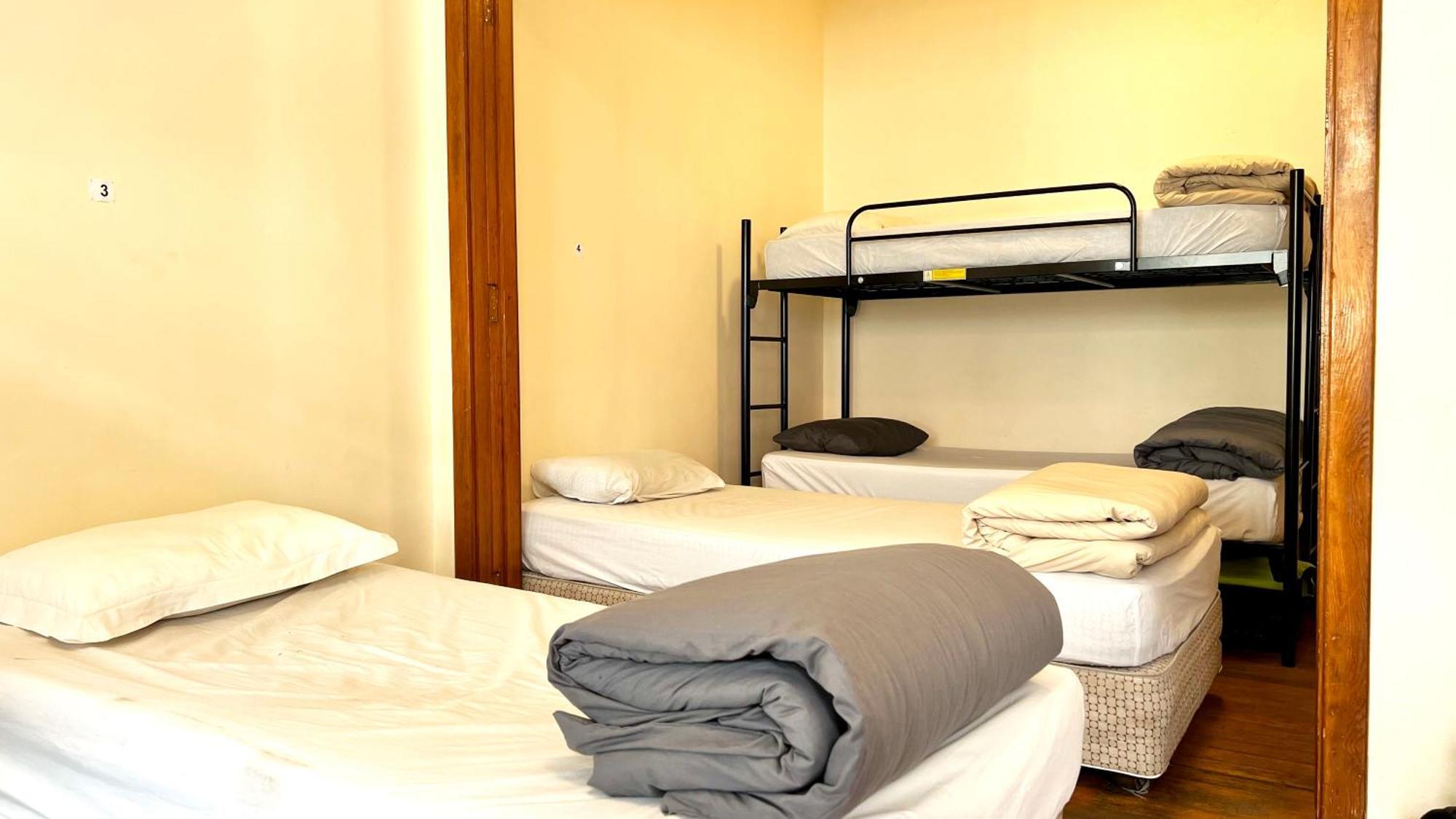 Long Street Backpackers (Adults Only) Hostel Cape Town Bagian luar foto