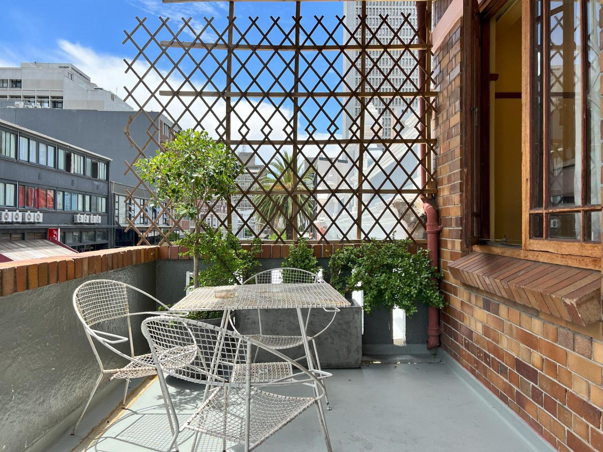 Long Street Backpackers (Adults Only) Hostel Cape Town Bagian luar foto