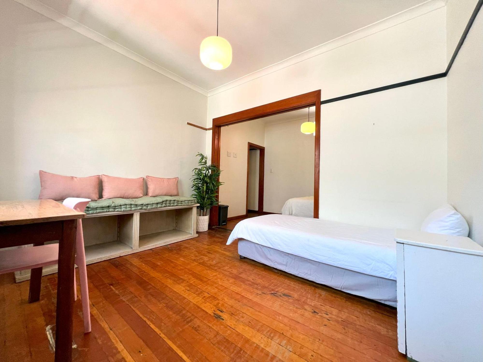Long Street Backpackers (Adults Only) Hostel Cape Town Bagian luar foto