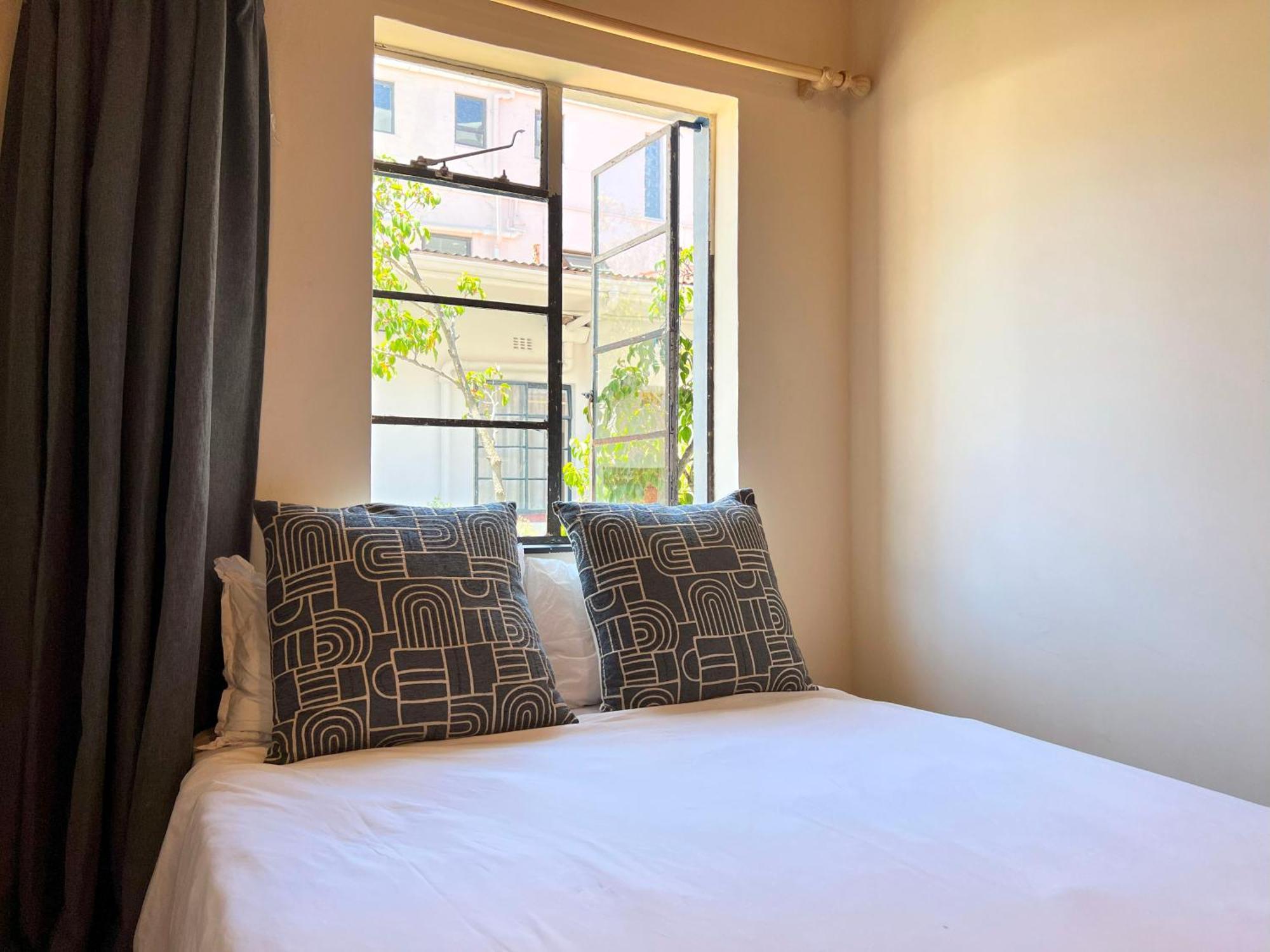Long Street Backpackers (Adults Only) Hostel Cape Town Bagian luar foto