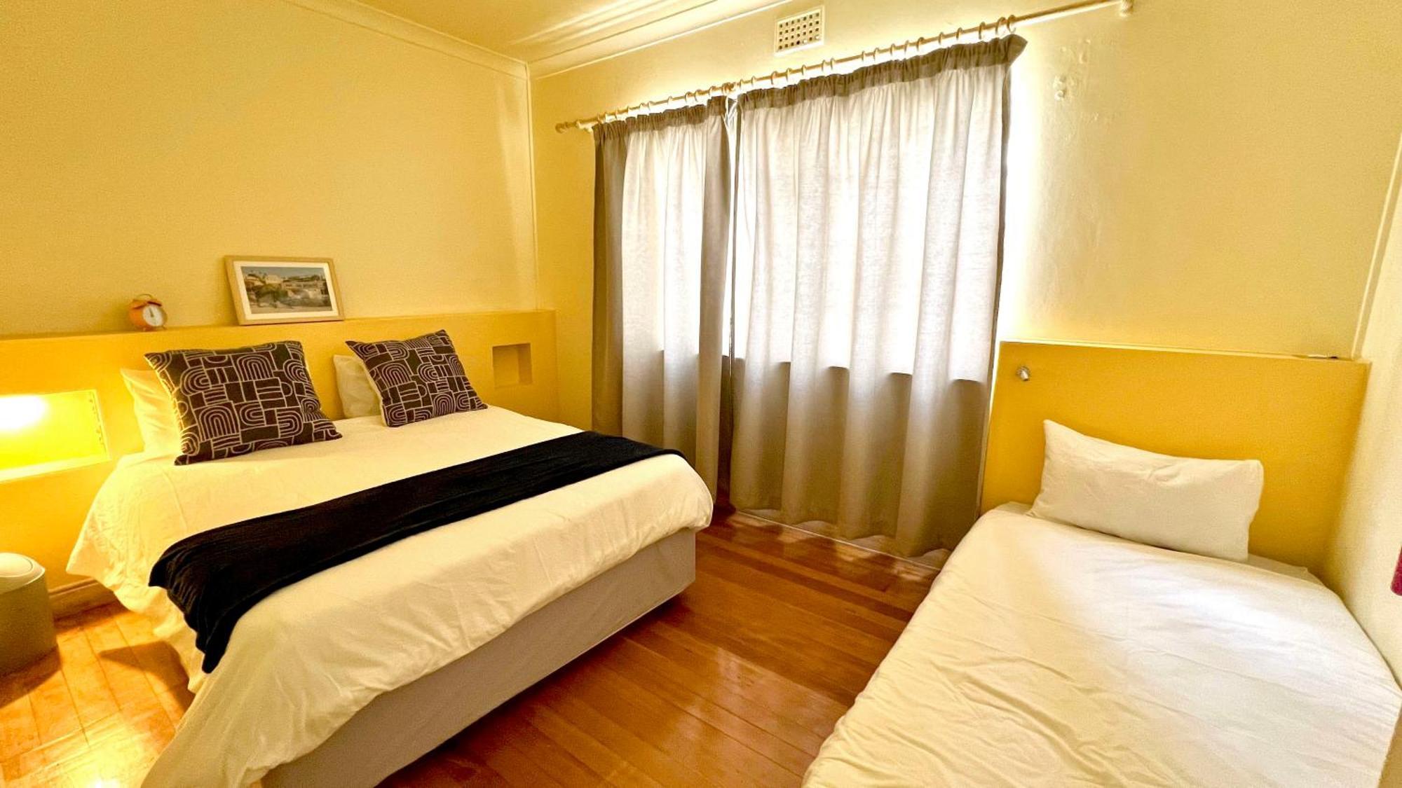 Long Street Backpackers (Adults Only) Hostel Cape Town Bagian luar foto